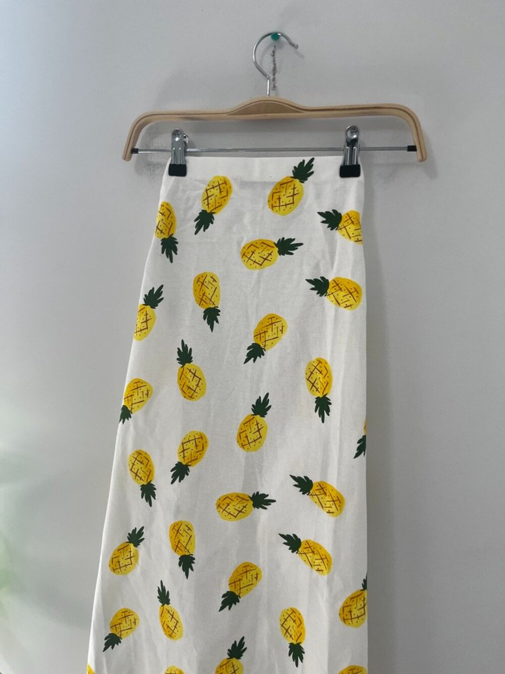 Kate Spade For Good Measure Pineapple Print Kitchen Apron - Picture 2 of 7